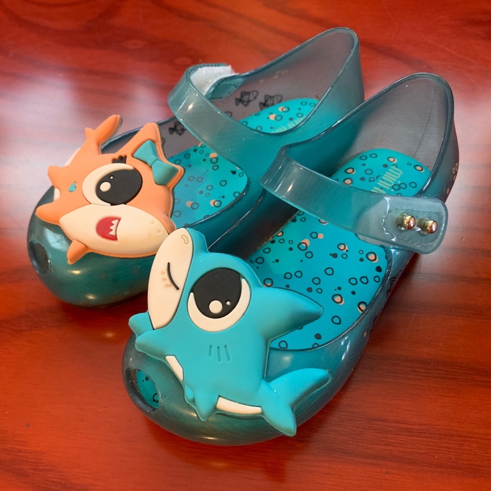 Mini Melissa - Ultragirl Shark Mary Jane Size 8